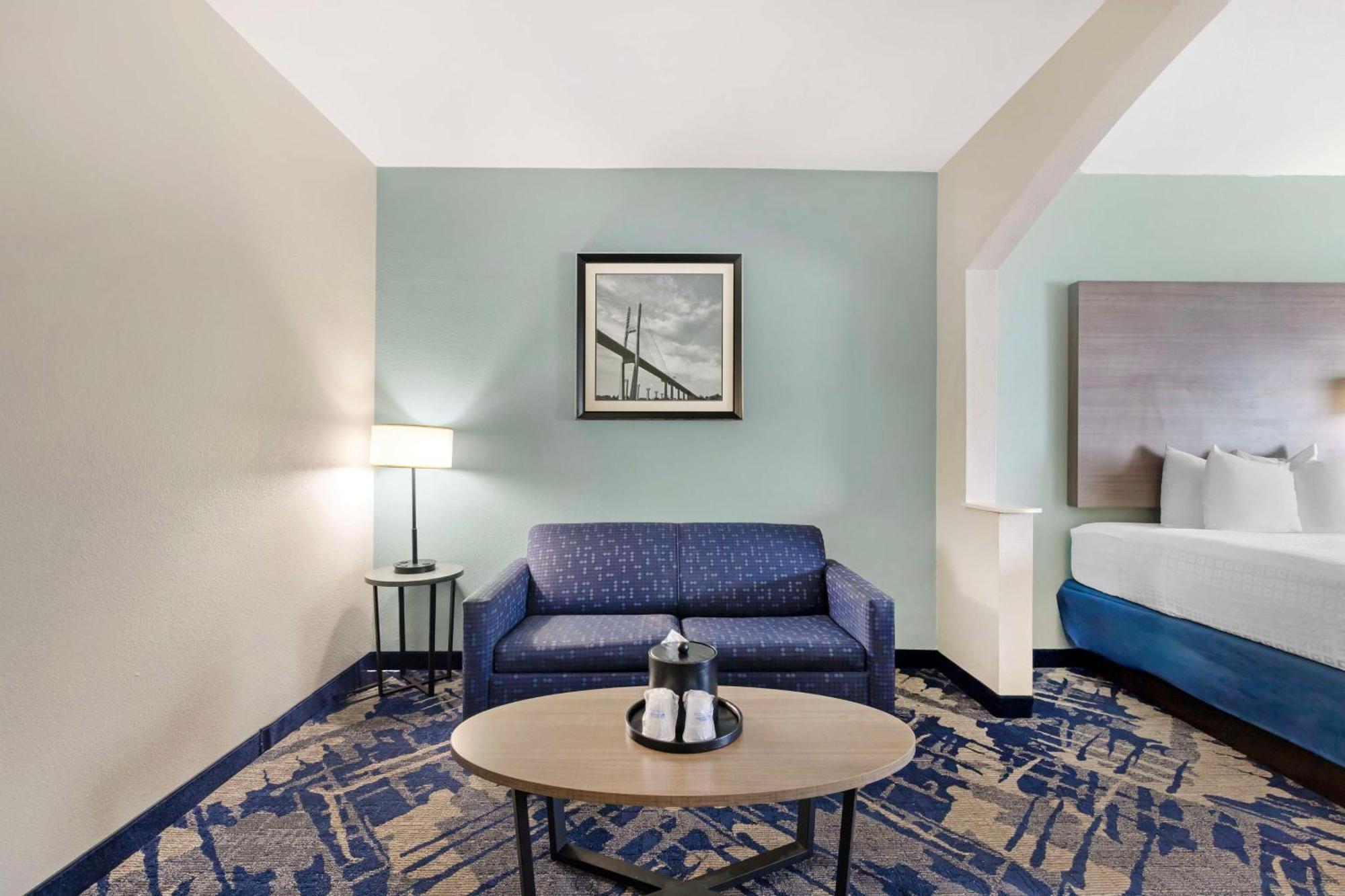 Best Western Savannah Airport Inn & Suites Pooler Exterior photo