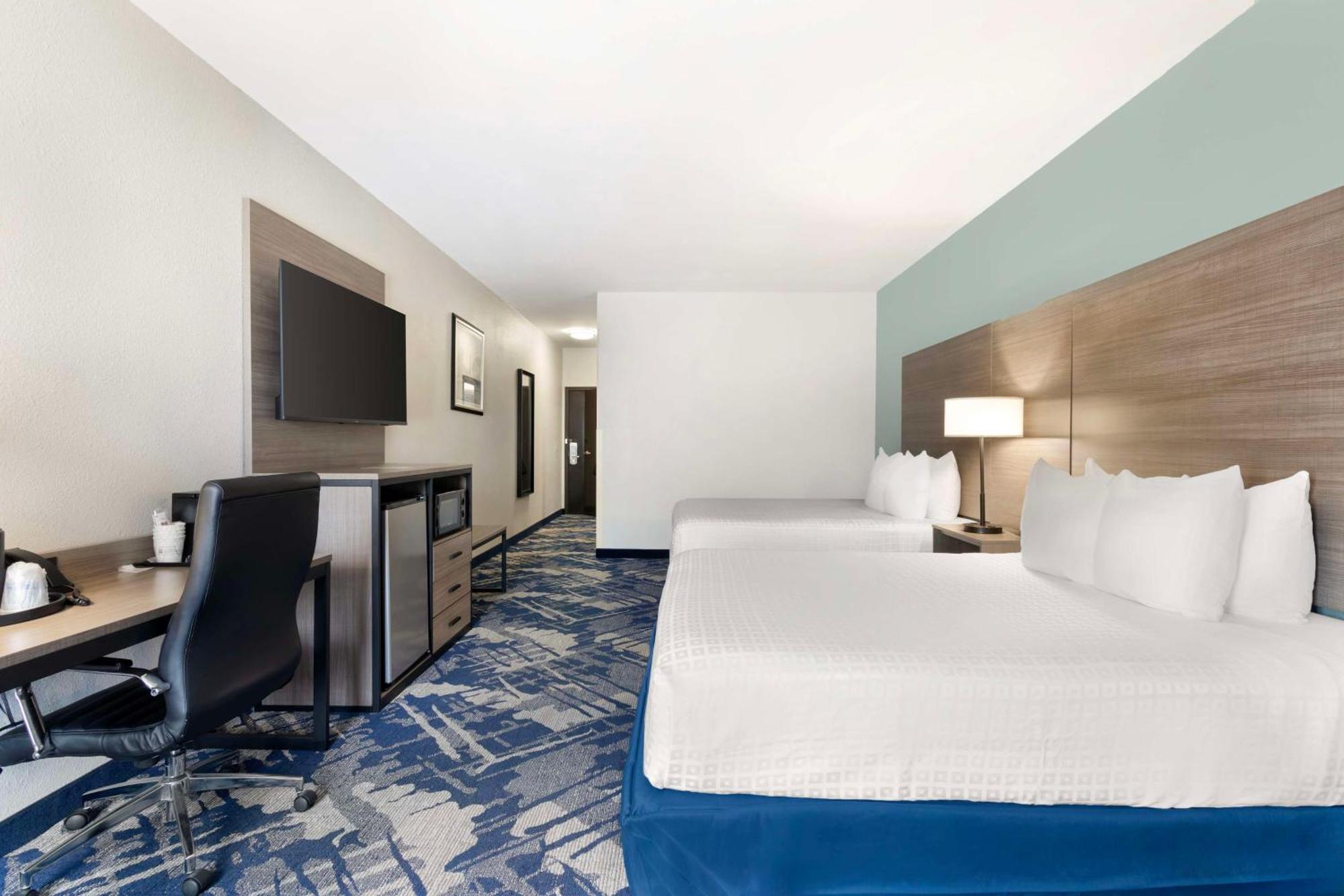Best Western Savannah Airport Inn & Suites Pooler Exterior photo