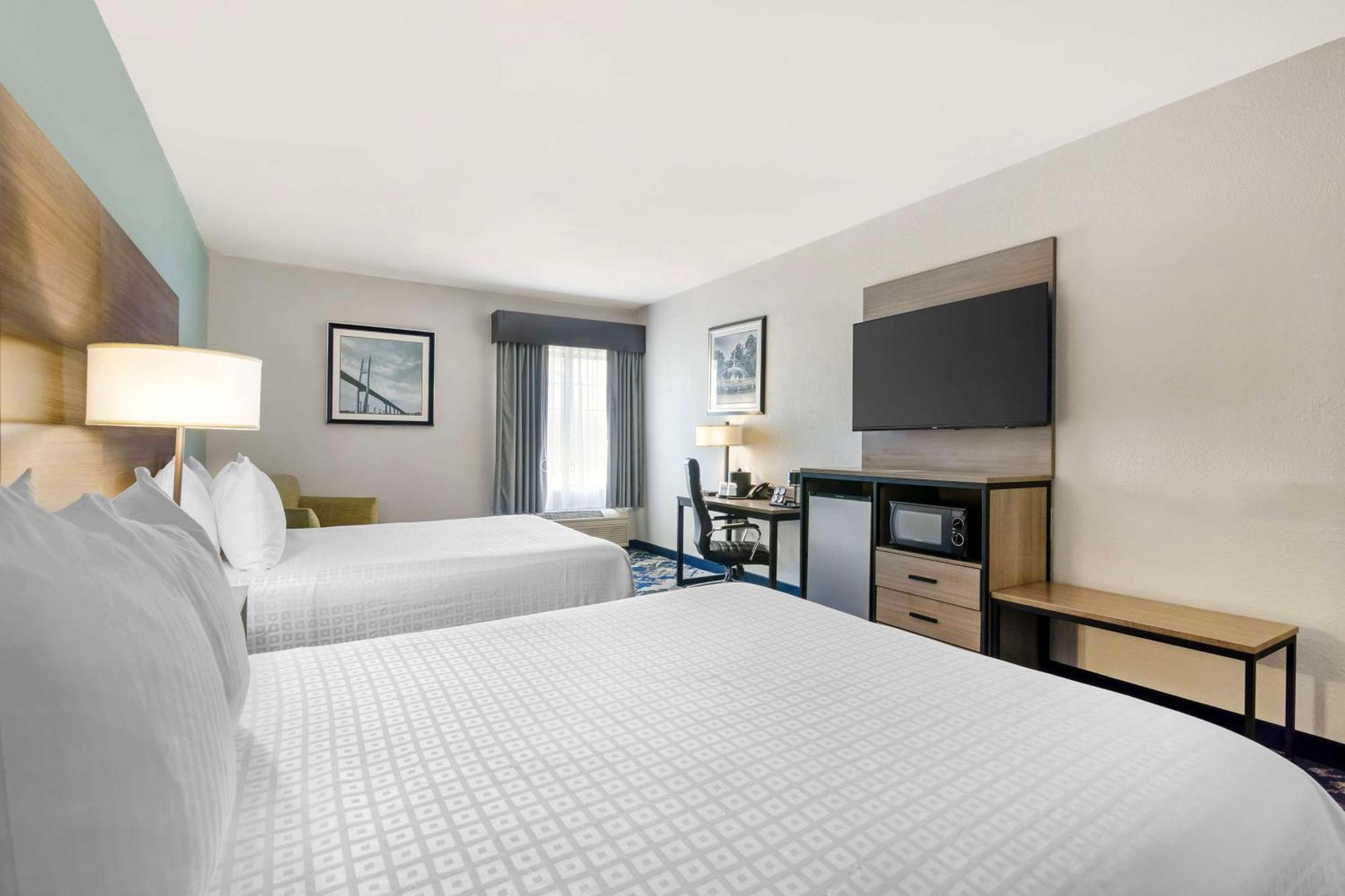 Best Western Savannah Airport Inn & Suites Pooler Exterior photo