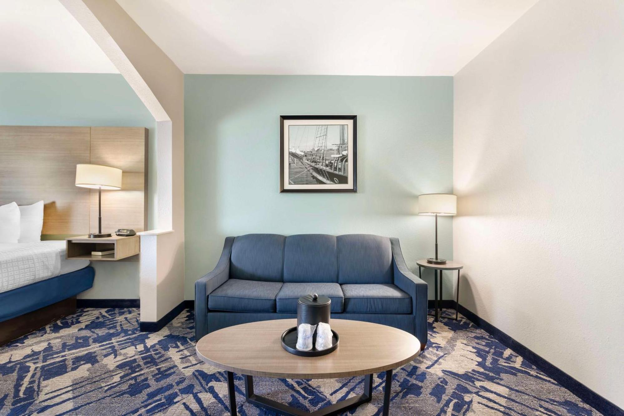 Best Western Savannah Airport Inn & Suites Pooler Exterior photo