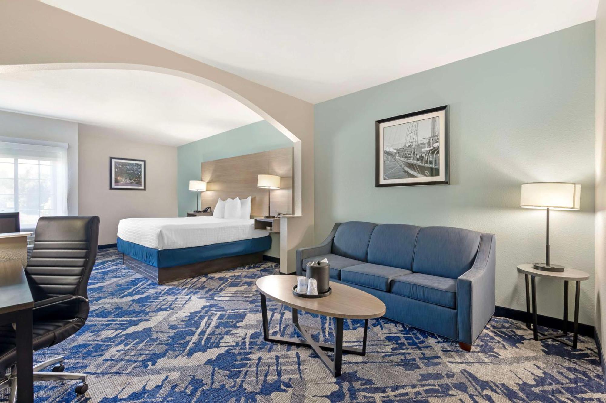 Best Western Savannah Airport Inn & Suites Pooler Exterior photo