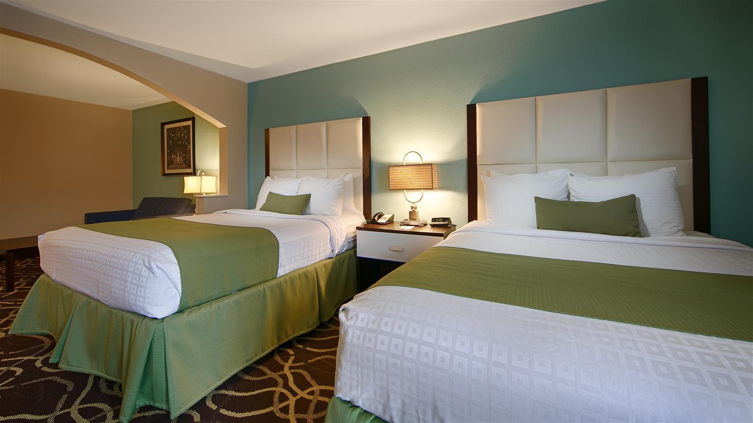 Best Western Savannah Airport Inn & Suites Pooler Exterior photo
