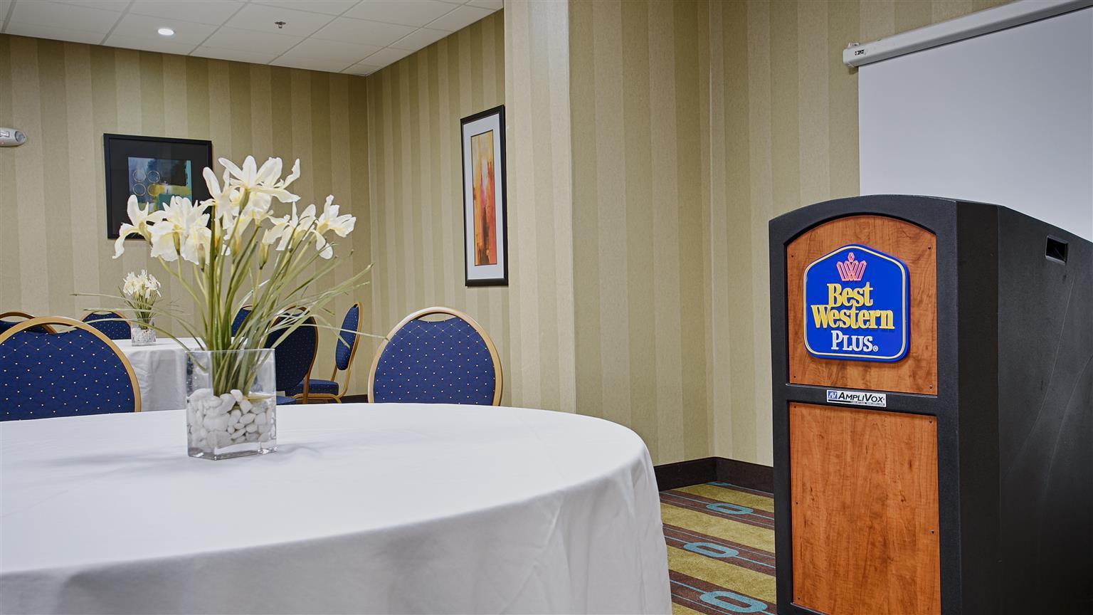 Best Western Savannah Airport Inn & Suites Pooler Exterior photo