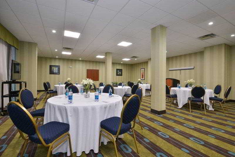 Best Western Savannah Airport Inn & Suites Pooler Exterior photo